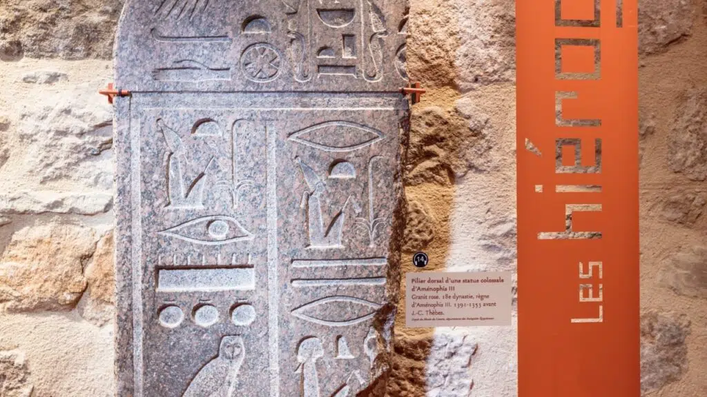 Musee-champollion-hieroglyphes © Paul-N. DUBUISSON